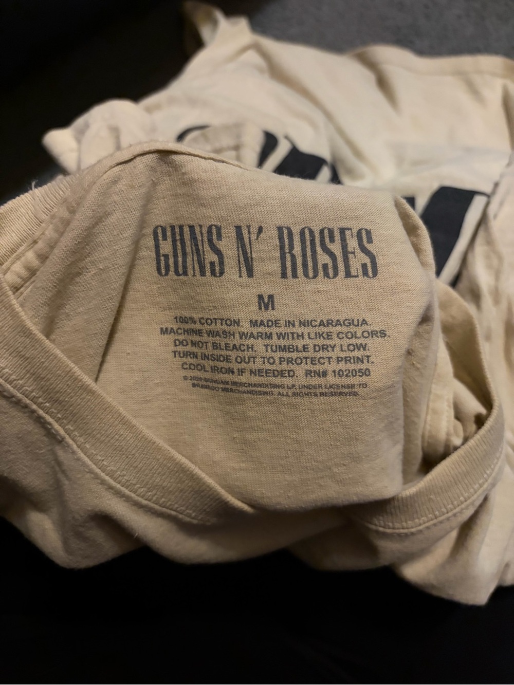 GUNS N ROSES GRAPHIC TSHIRT - Picture 2 of 3